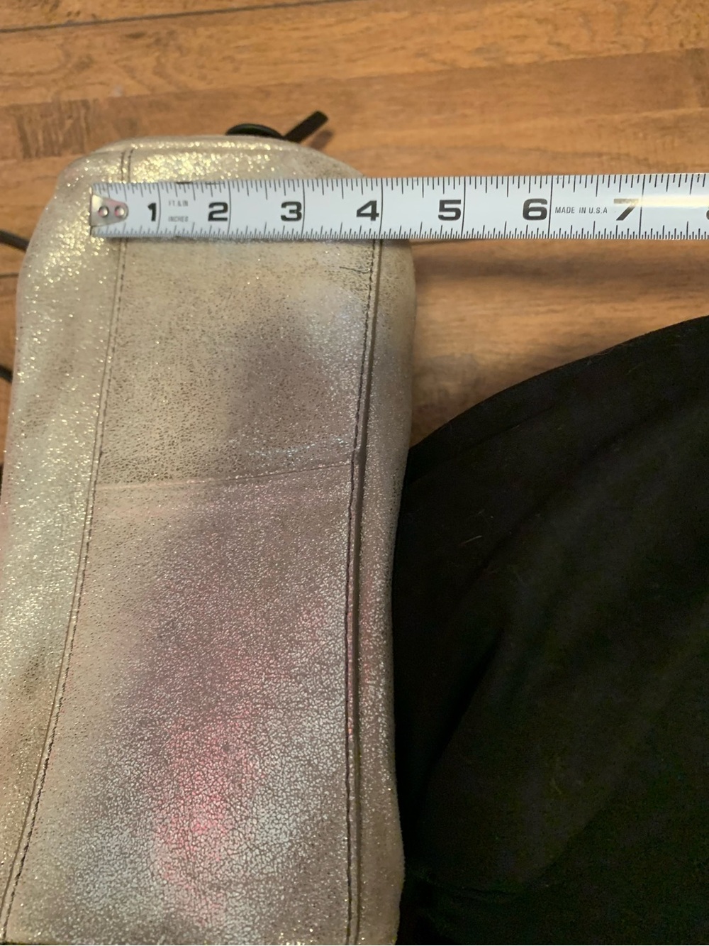 Fossil Metallic Leather Crossbody Bag - Picture 9 of 10